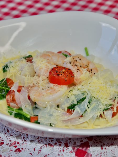 Shrimp Spinach Cream Pasta with Shirataki Noodle