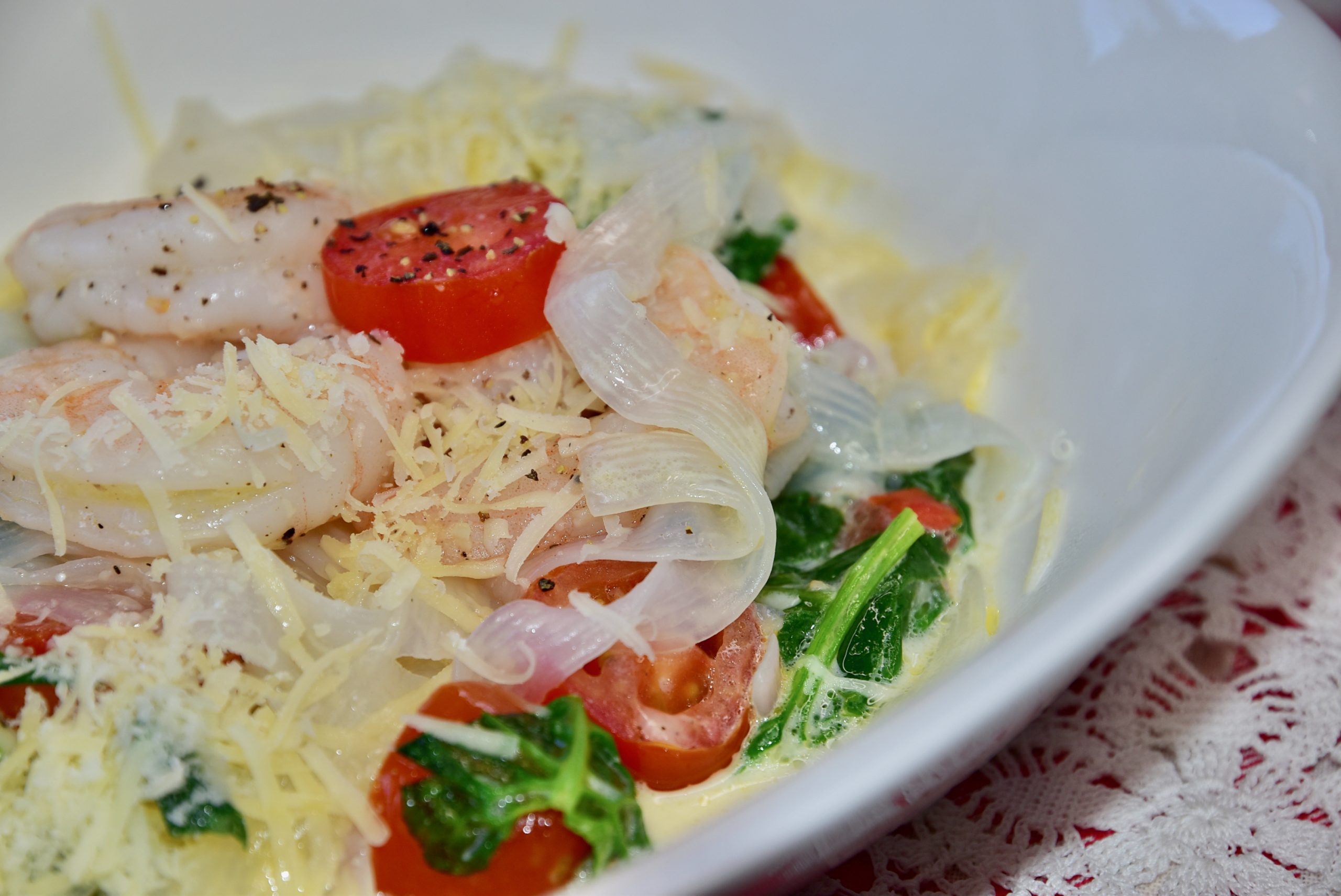 Shrimp Spinach Cream Pasta with Shirataki Noodle